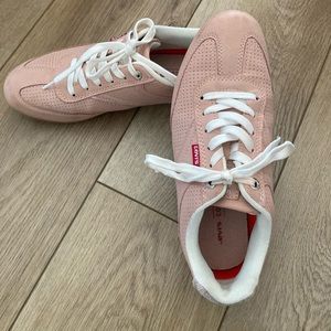 Levi Womens Pink Sneakers